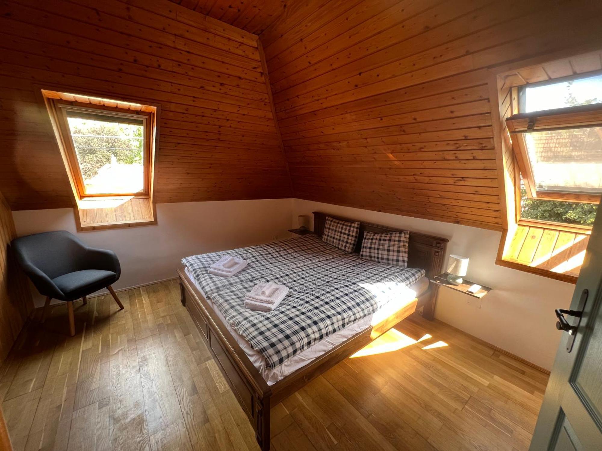Bor Es Kenyer Hotel Hegymagas ภายนอก รูปภาพ